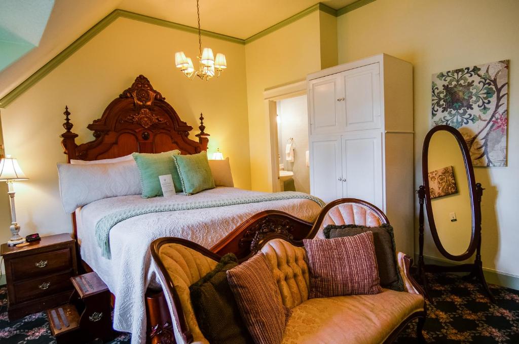 The Campbell House Inn - Camera Regina