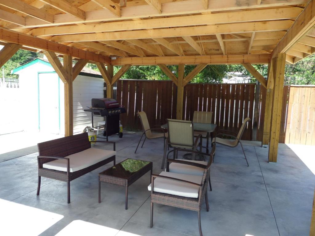 Patio nebo venkovní prostory v ubytování Ray Lyn Motel