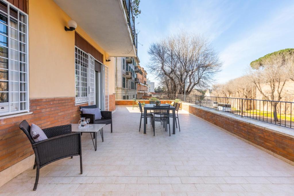 Balkon lub taras w obiekcie ROMAC San Saba 5-Bedroom and Terrace near Ostiense