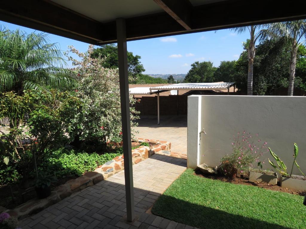 Sunbird Garden Cottage - 