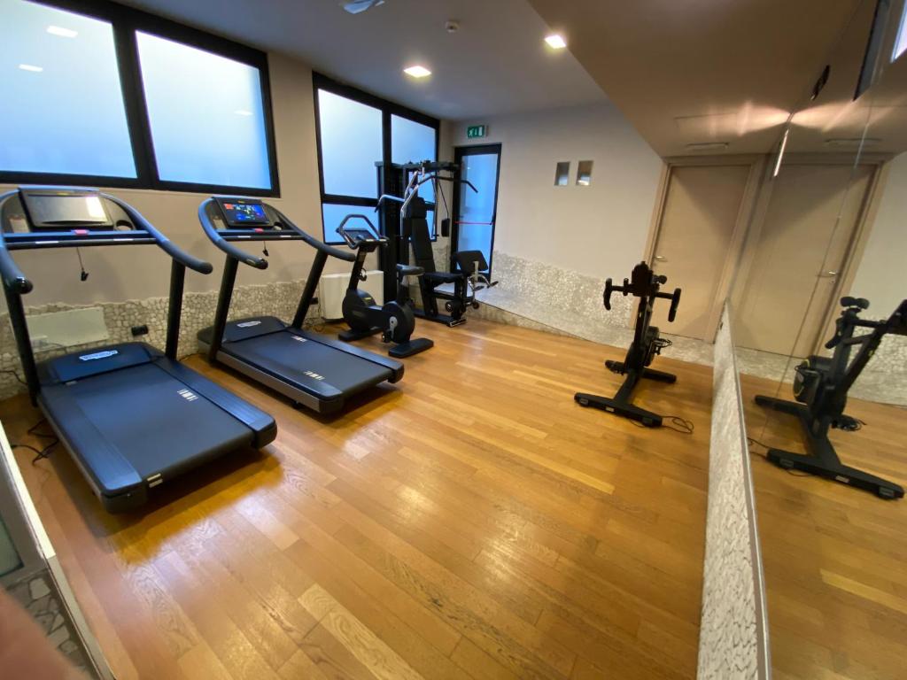 Fitness centrum a/nebo fitness zařízení v ubytování Art & Hotel Aeroporto