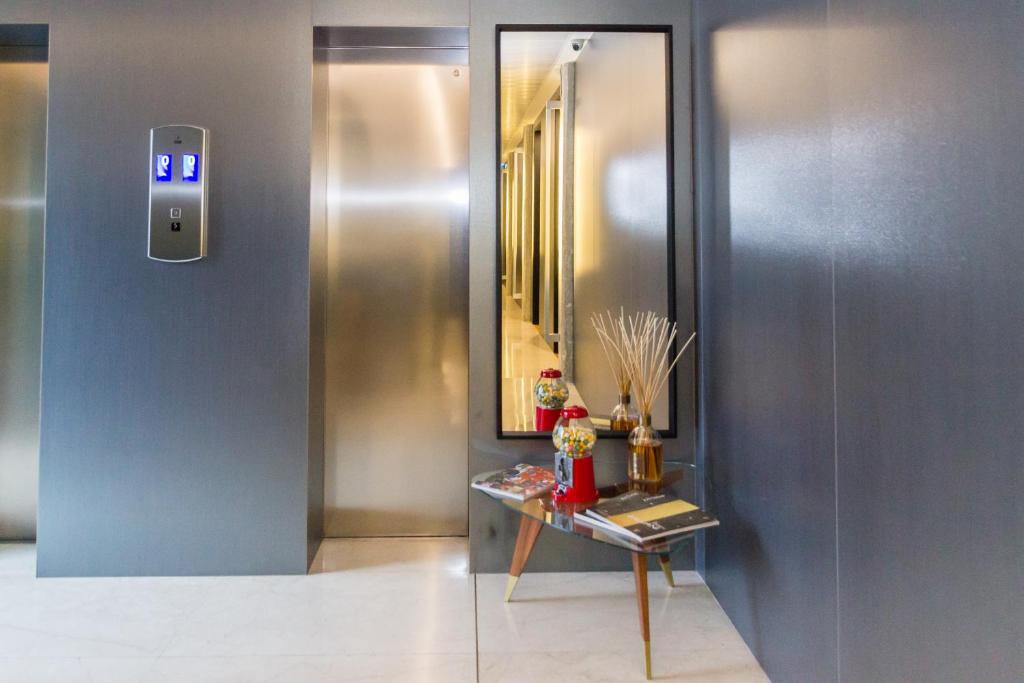 BMORE Duomo - Luxury Apartments near Duomo - Resim 13