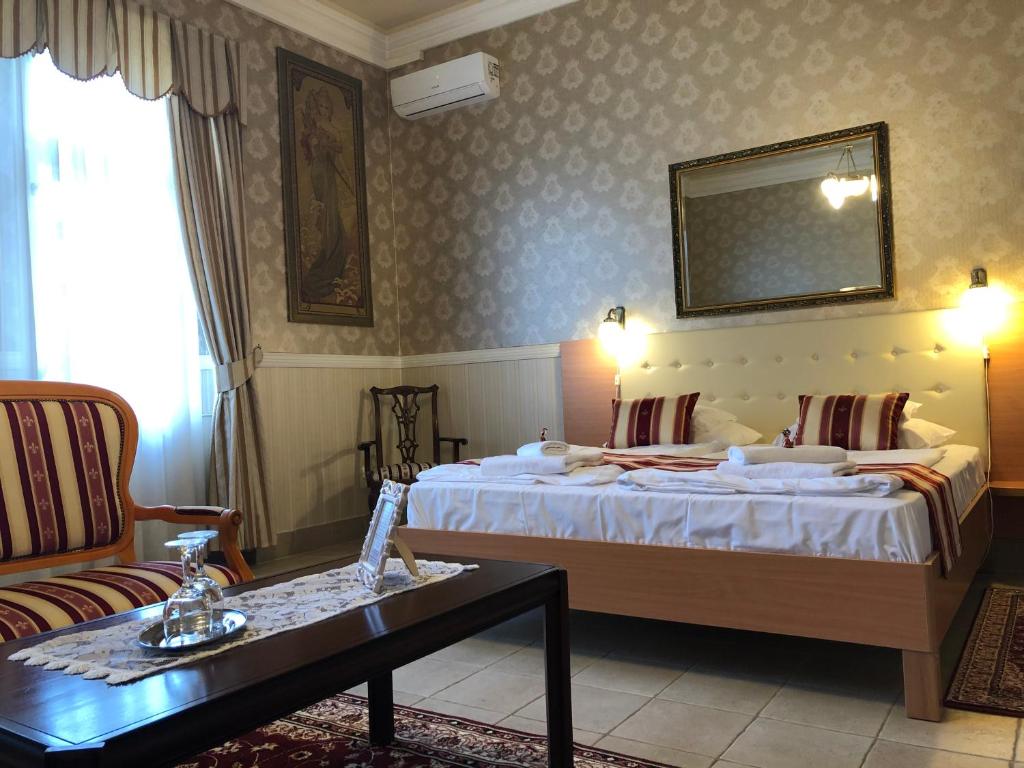 Gallery image of Festetich Kastélyszálló és Zsuzsanna Hotel in Szeleste