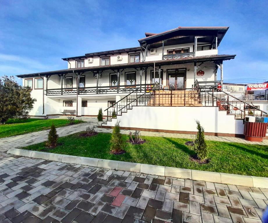 Pensiunea Gabriel - Housity