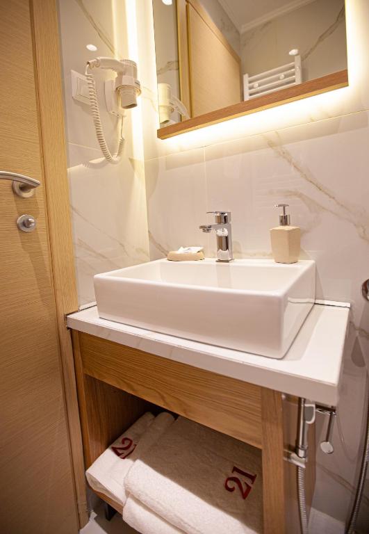 No21 Luxury Suites - 17