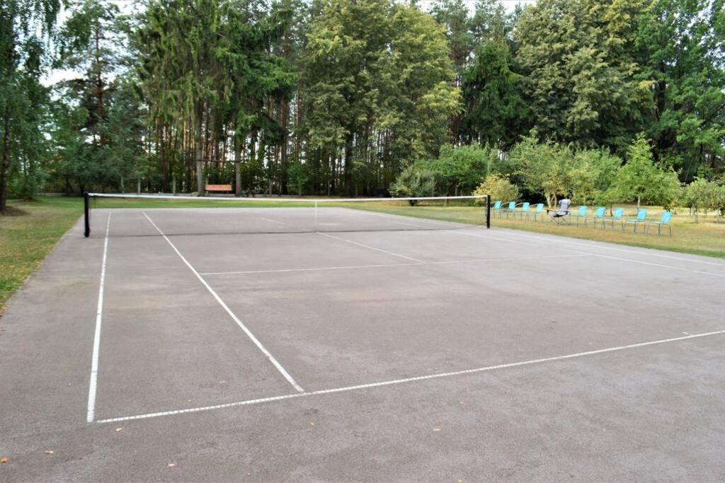 Tenis a/nebo squash v ubytování Remigija Studio Home nebo okolí