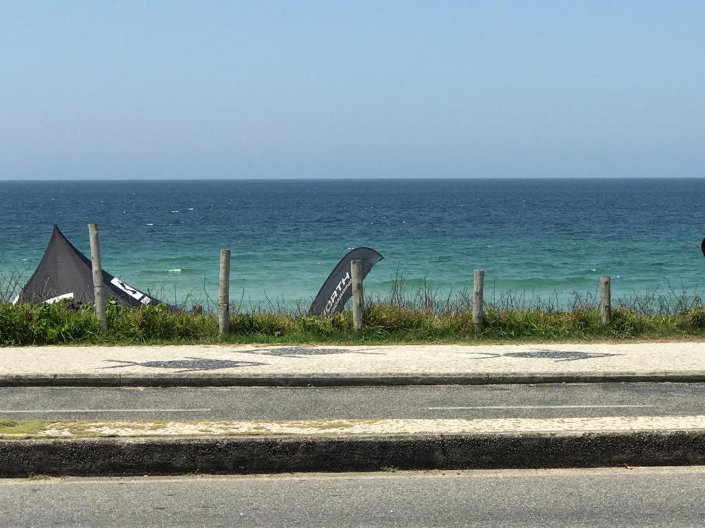  Quarto Perfeito- Condomínio em frente a Praia da Barra da Tijuca