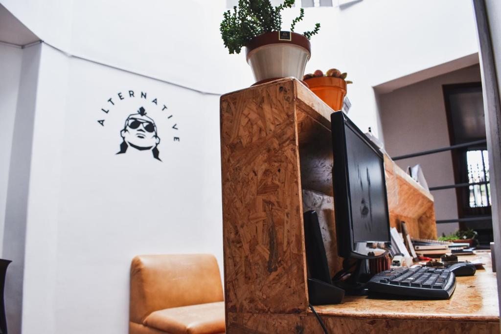 Posezení v ubytování AlterNative Hostels
