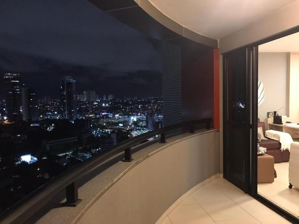  Apartamento Luxuoso com Serviço de Hotel - Salvador Shopping