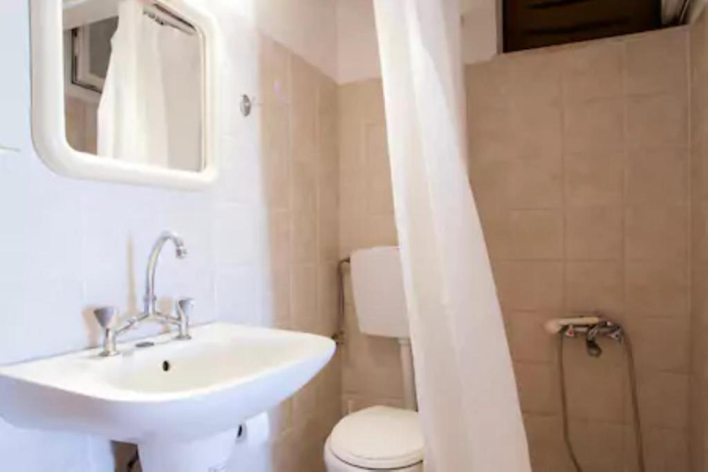 Makis Apartments - Appartement à Deux Chambres