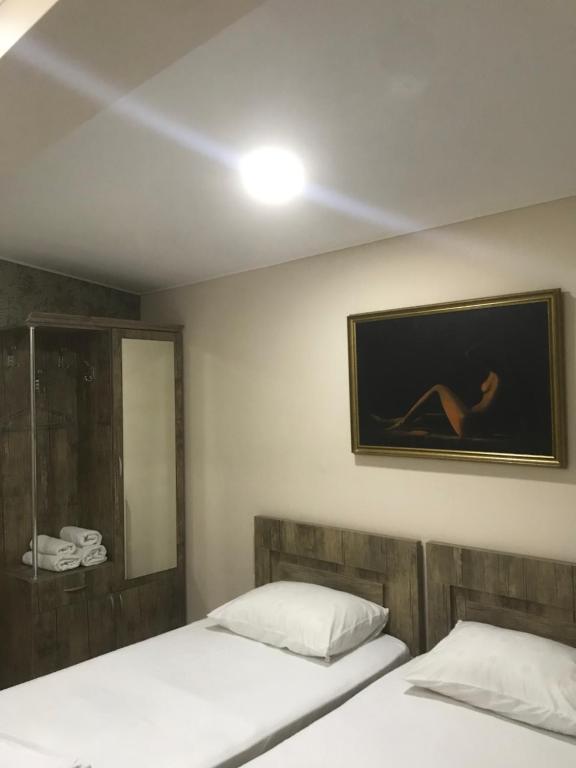 Postel nebo postele na pokoji v ubytování Appartment in heart of tbilisi
