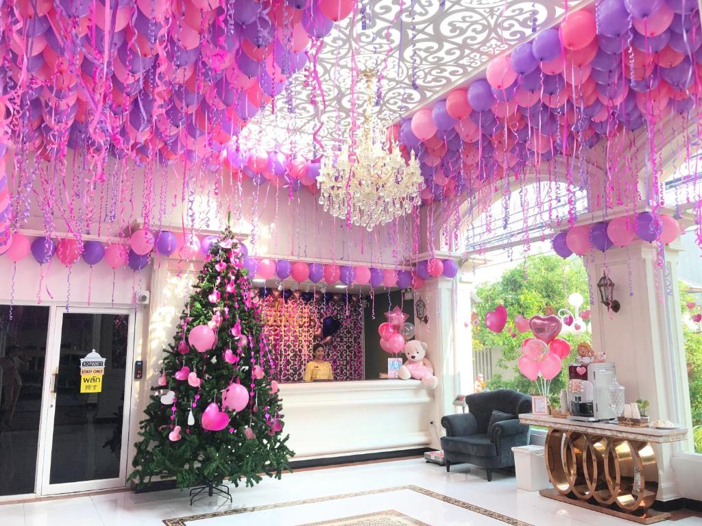 Romance Hotel Sukhumvit 97 - Resim 31