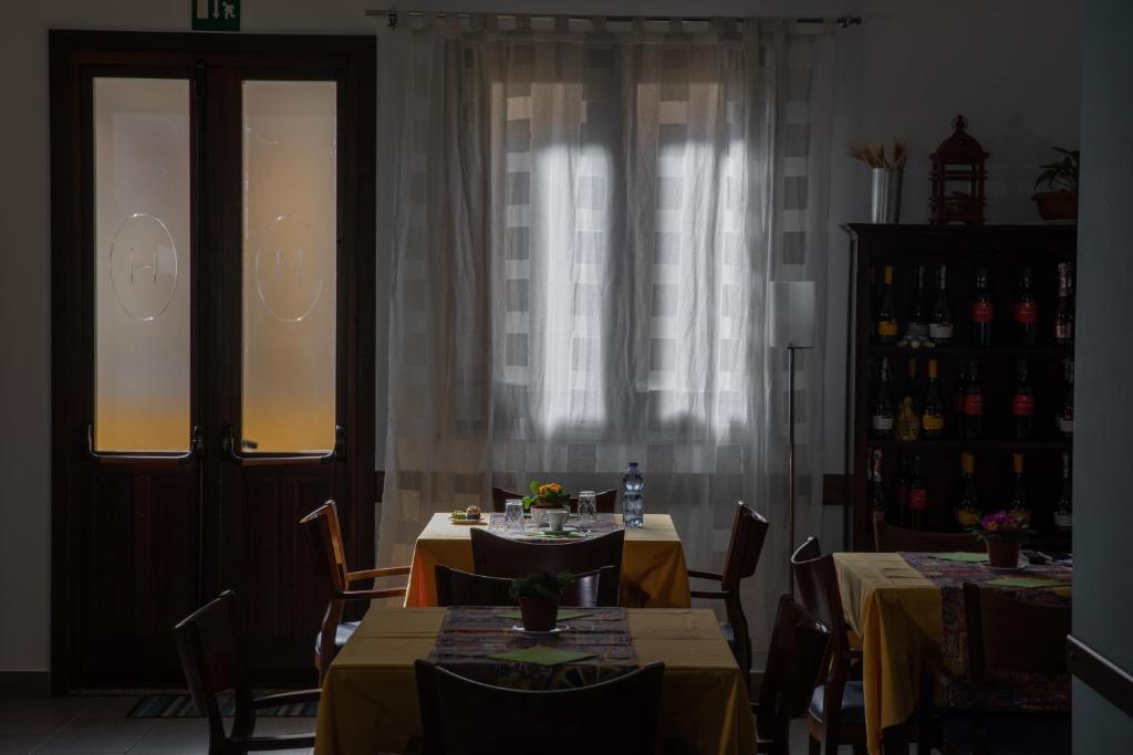 Restaurace v ubytování Hotel Merlino