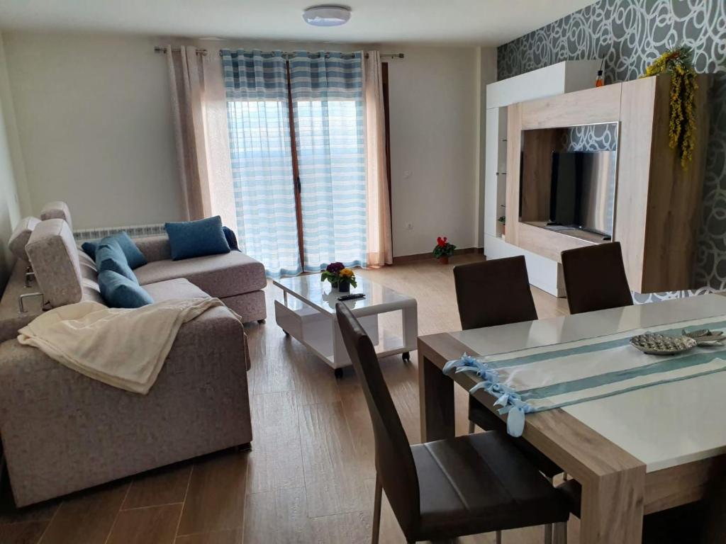 A seating area at Amanece Monegrillo Apartamentos