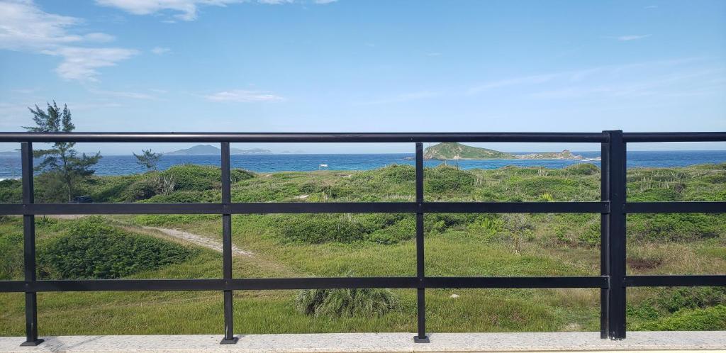  Pe na areia triplex com vista do mar na Praia do Pontal e terraço panorâmico A casa toda sua sem nada compartilhado