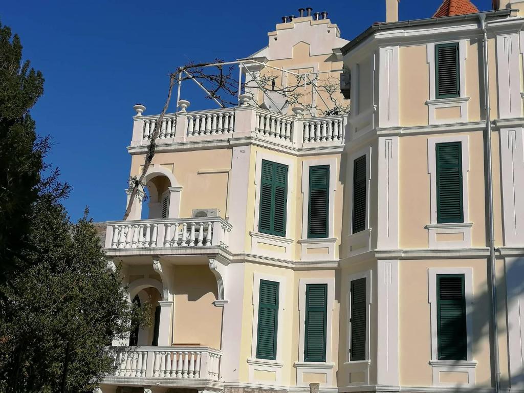 Budova, v ktorej sa apartmán nachádza