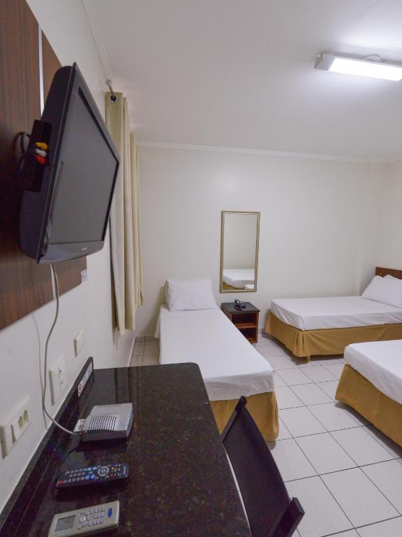  Araucaria Hotel Business - Maringá