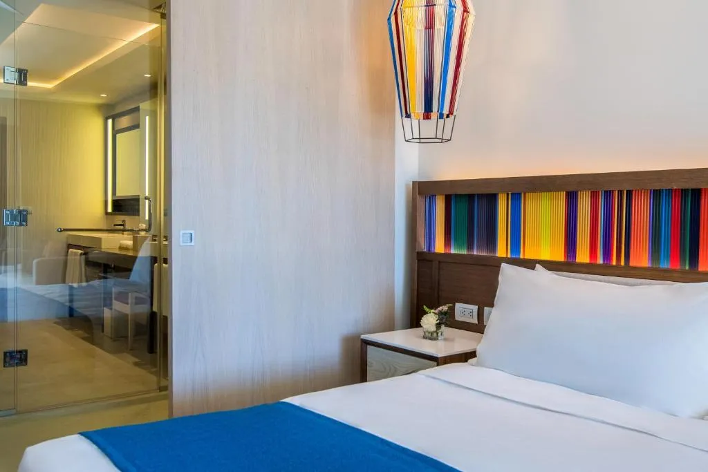 Junior King Suite with Ocean View