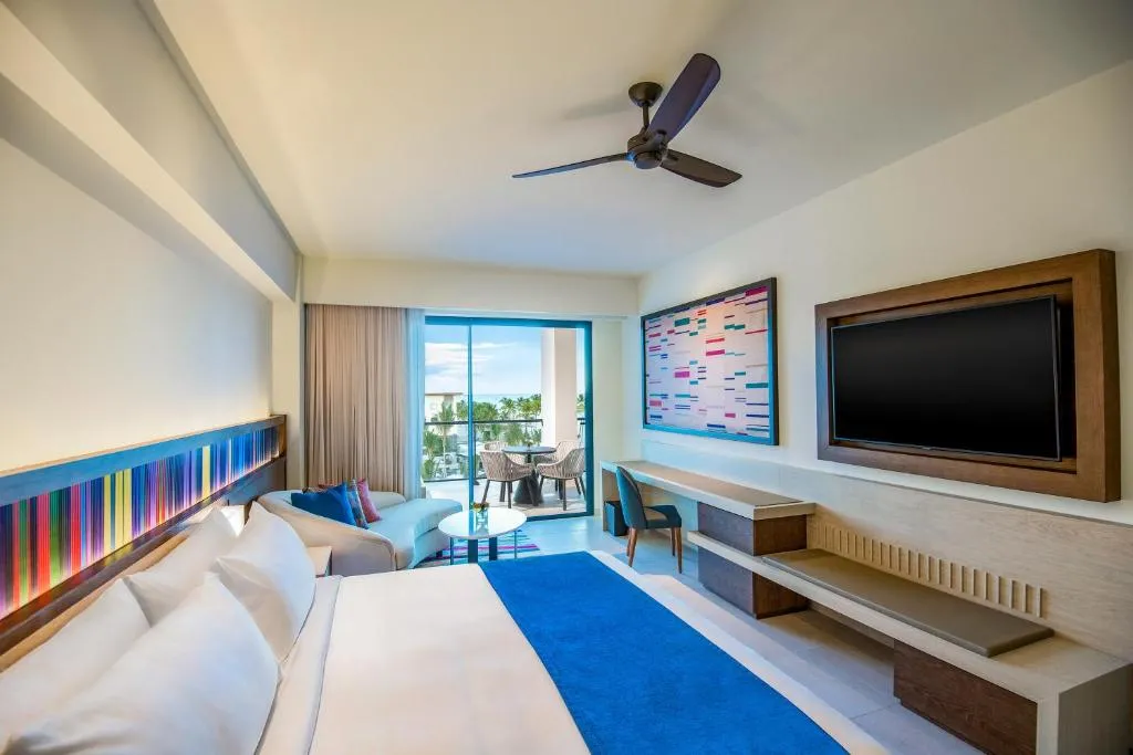 One-Bedroom Club Grand Master Suite with Ocean View