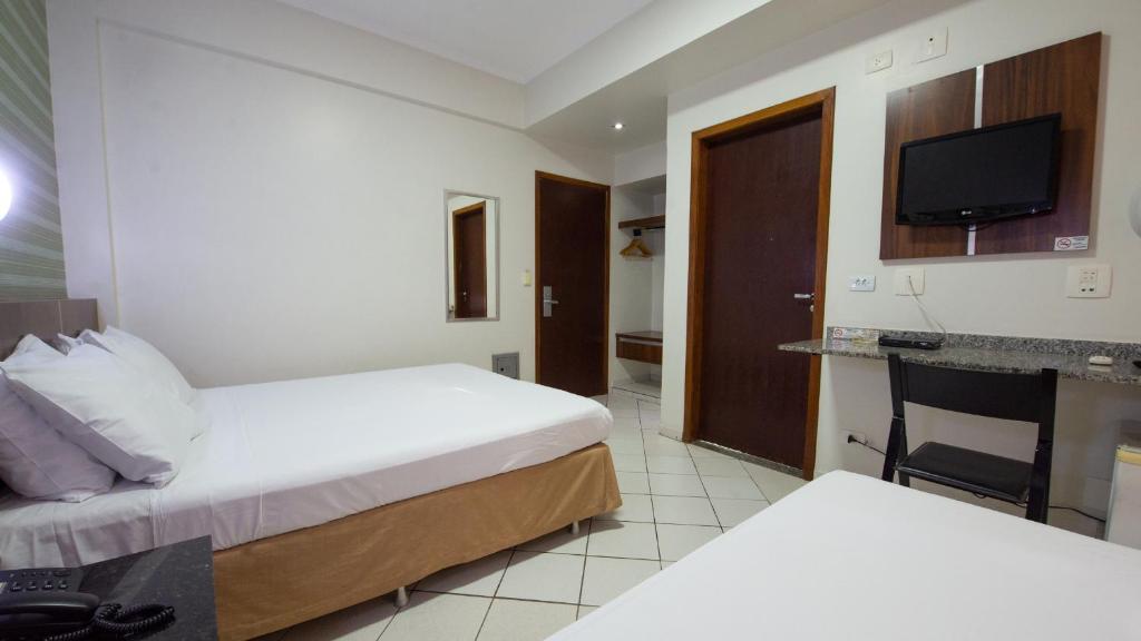  Araucaria Hotel Business - Maringá