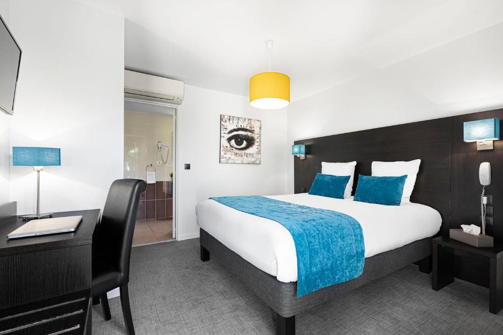 Contact Hôtels Les Pierres Dorées - Comfort Double Room