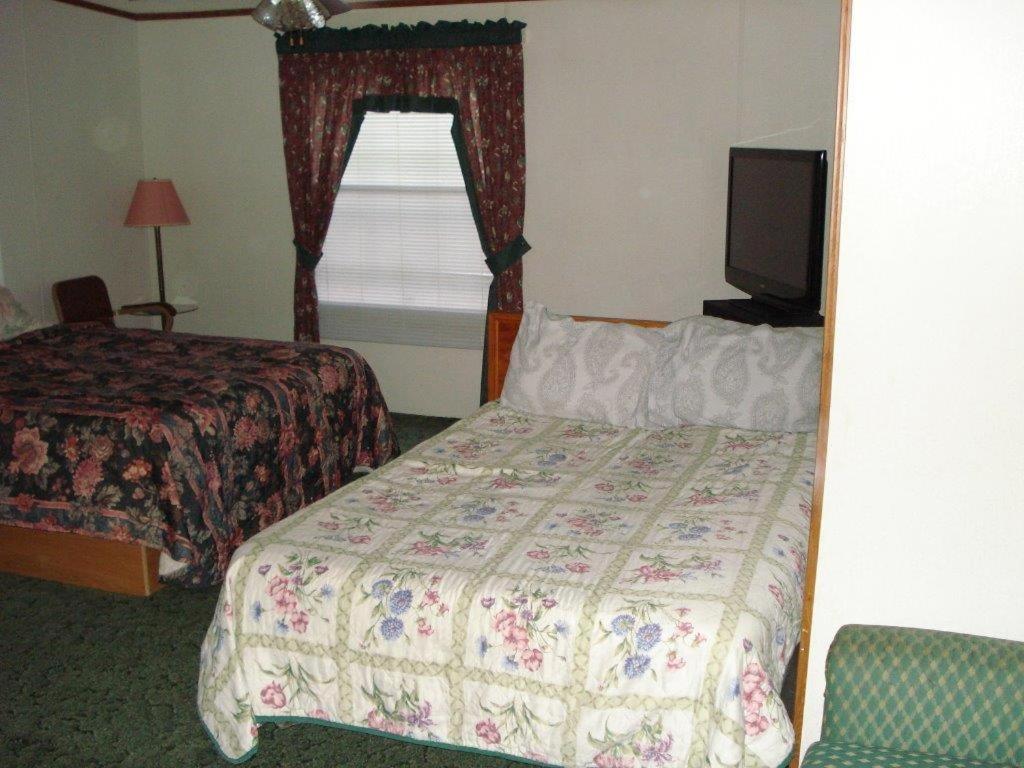 Comfort Green Motel, Thayer – Updated 2021 Prices