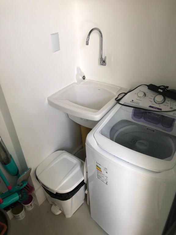  APARTAMENTO COM PISCINA