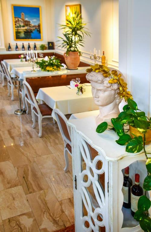 Grand Hotel Palladium - Resim 30