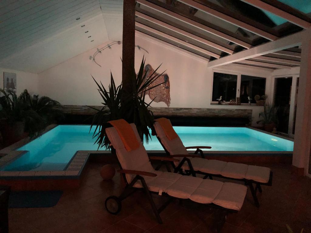Bazén v ubytování Ferienwohnung & Spa Renate nebo v jeho okolí