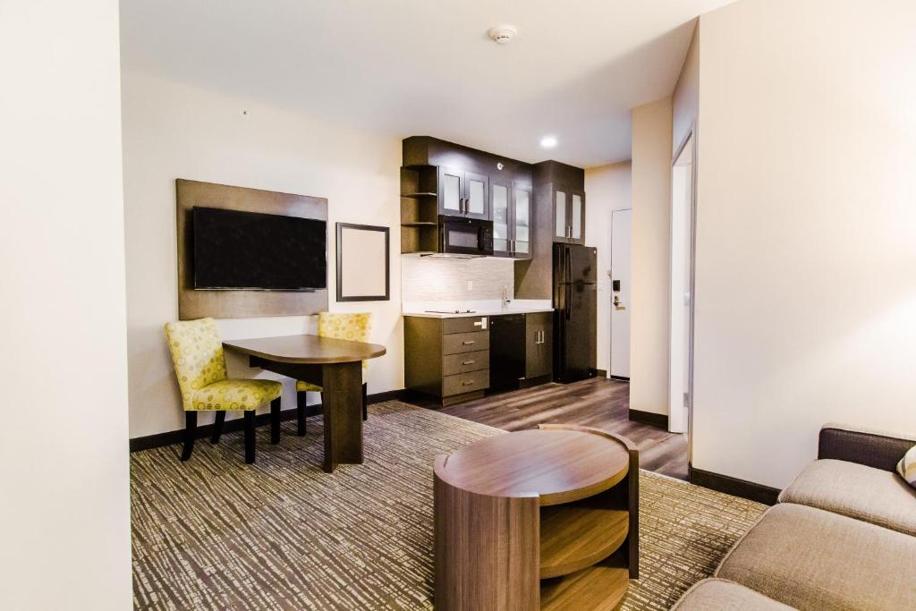 Candlewood Suites West Edmonton - Mall Area by IHG - Resim 4