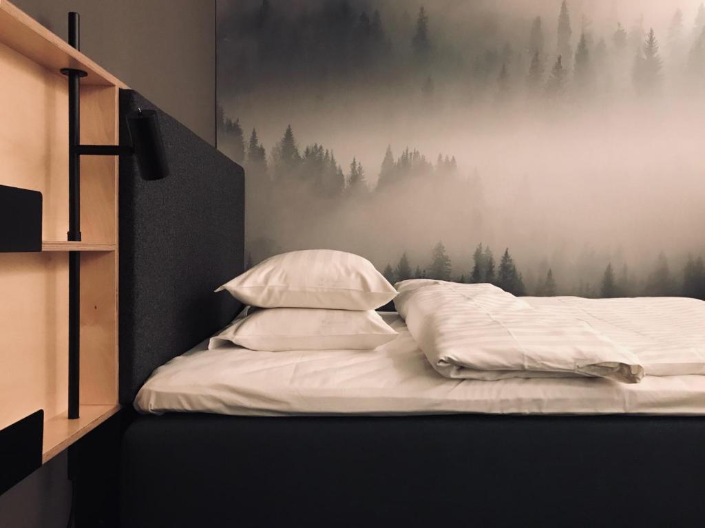 Postel nebo postele na pokoji v ubytování Mornington Hotel Bromma