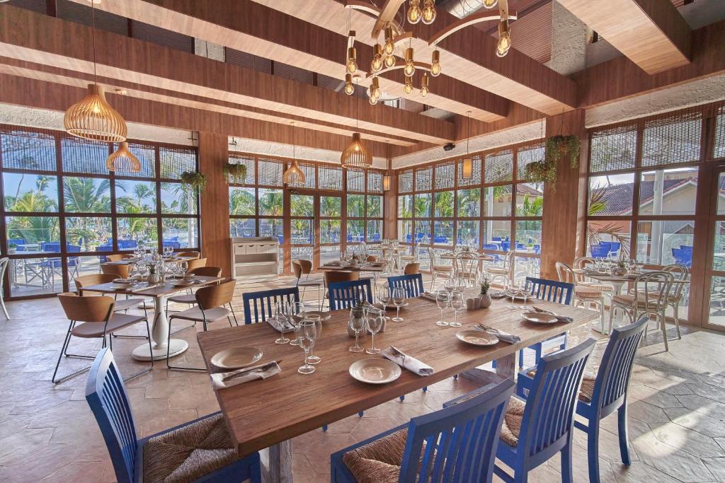 Restaurace v ubytování Bahia Principe Grand Punta Cana - All Inclusive