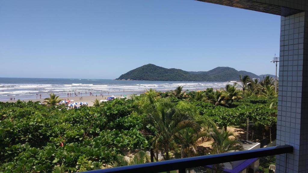  Apto Pe na areia em Bertioga apto 6 pessoas