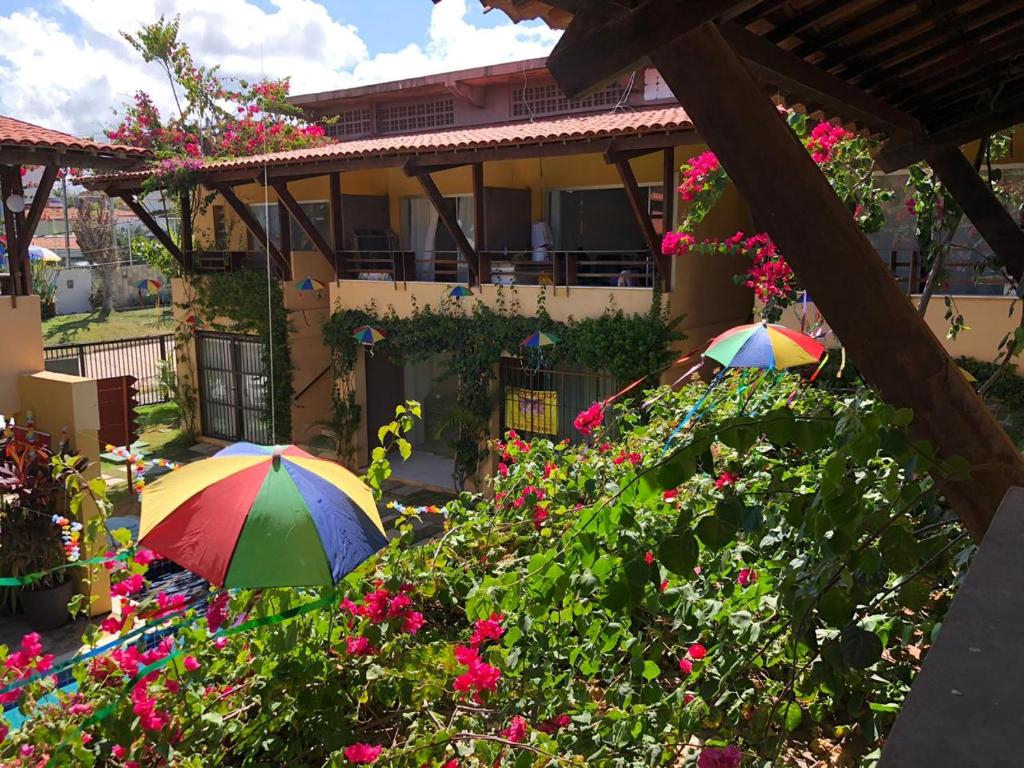  Apartamentos Condominio a Beira Mar