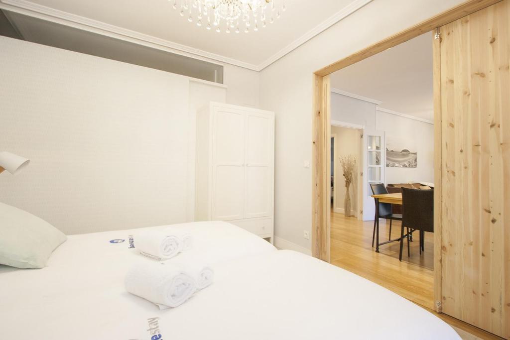 Posteľ alebo postele v izbe v ubytovaní Gerezi - Basque Stay