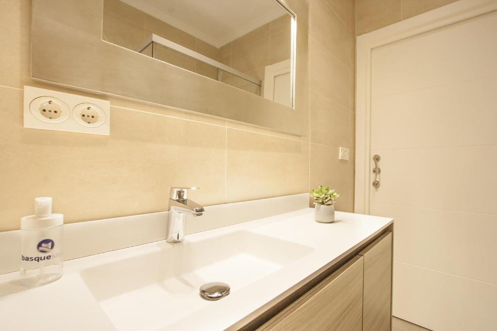 Kúpeľňa v ubytovaní Gerezi - Basque Stay