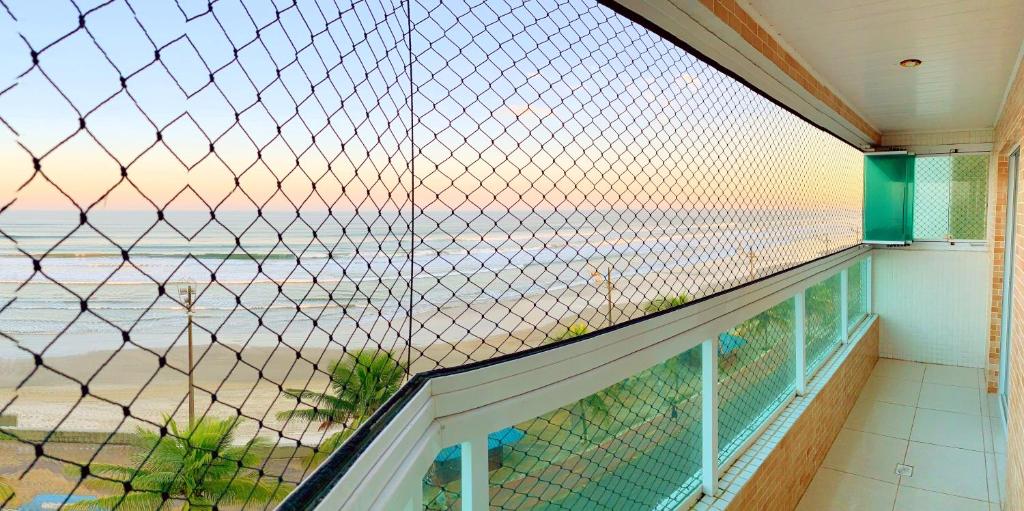  Apartamentos Residencial Lara - FRENTE AO MAR - WIFI - CHURRASQUEIRA NA VARANDA
