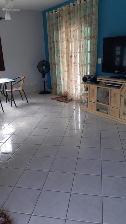  Casa espaçosa em Condomínio fechado