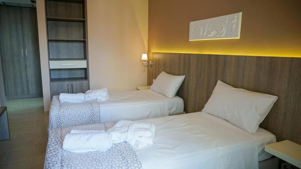 Agnes Deluxe Hotel - 10