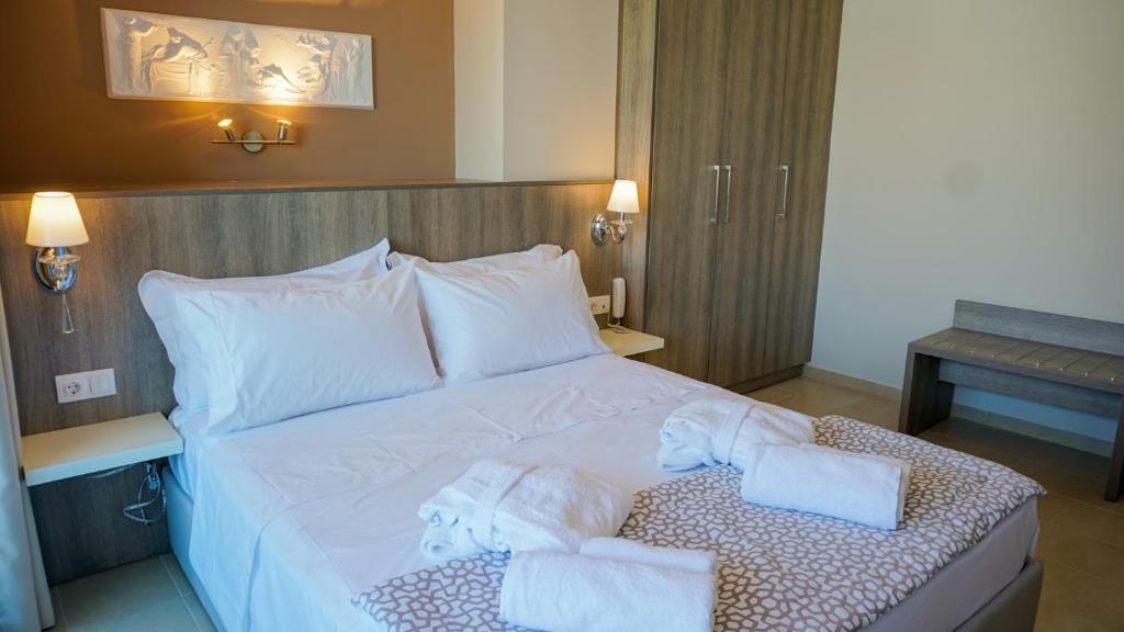 Agnes Deluxe Hotel - 9