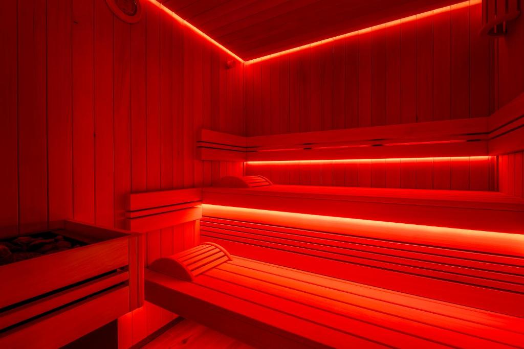 Фотография из галереи Résidence Pierre & Vacances Premium L'Hévana в Мерибеле