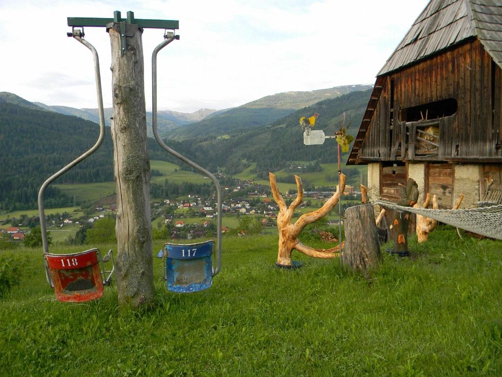 Výhľad na hory alebo výhľad na hory priamo z horskej chaty