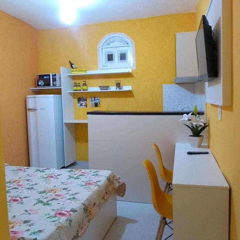  Kitnet Amarela