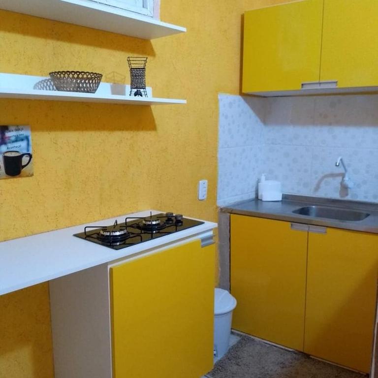 Kitnet Amarela