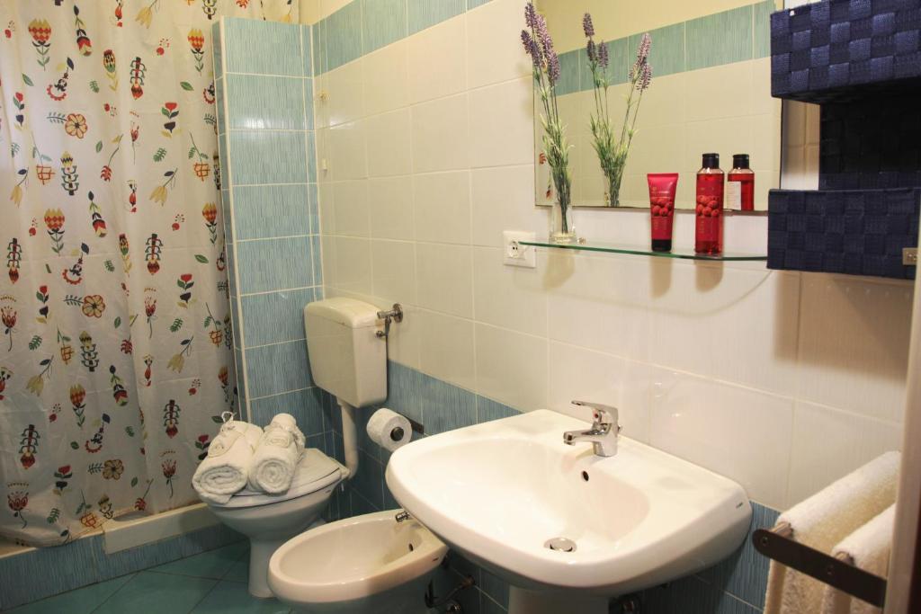 Residence Torre Saracena - Three-Bedroom Apartment