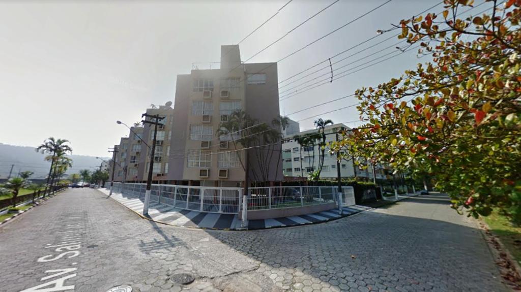  Apto de férias na Praia da Enseada - Guarujá