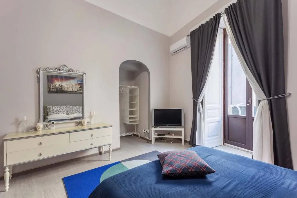 Two Rooms Bellini near Teatro Massimo