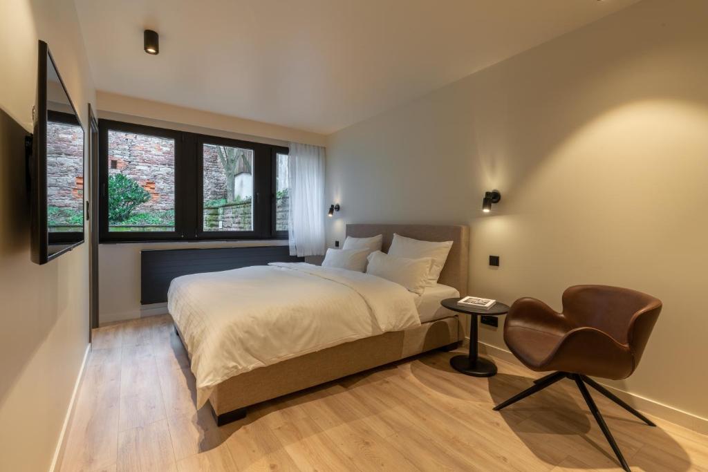 THE ADAMS – Self Check In Hotel