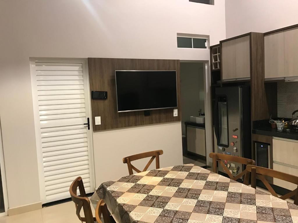  Aluga-se Sobrado com Piscina para o SHOW RURAL COOPAVEL 2021 - Bairro Parque São Paulo - com fácil acesso para a BR277