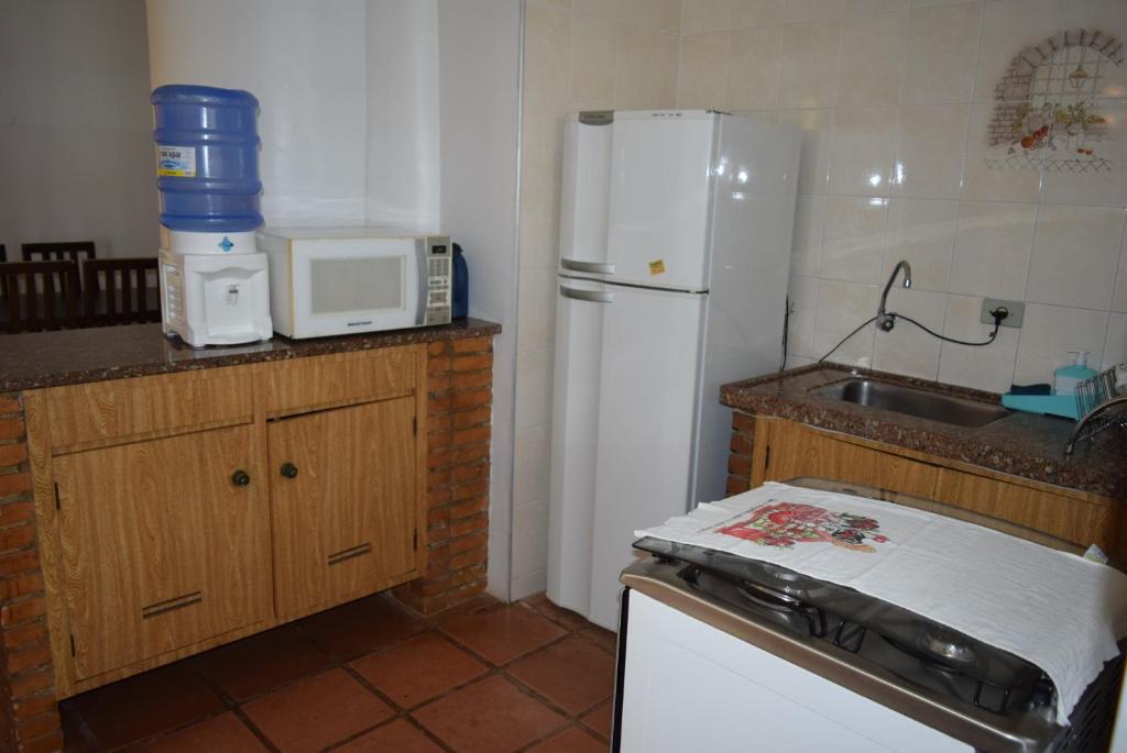  Praia de Maranduba - Em frente ao Mar - Apto Duplo para até 12 pessoas - Internet para Home Office - 150Mb fibra ótica